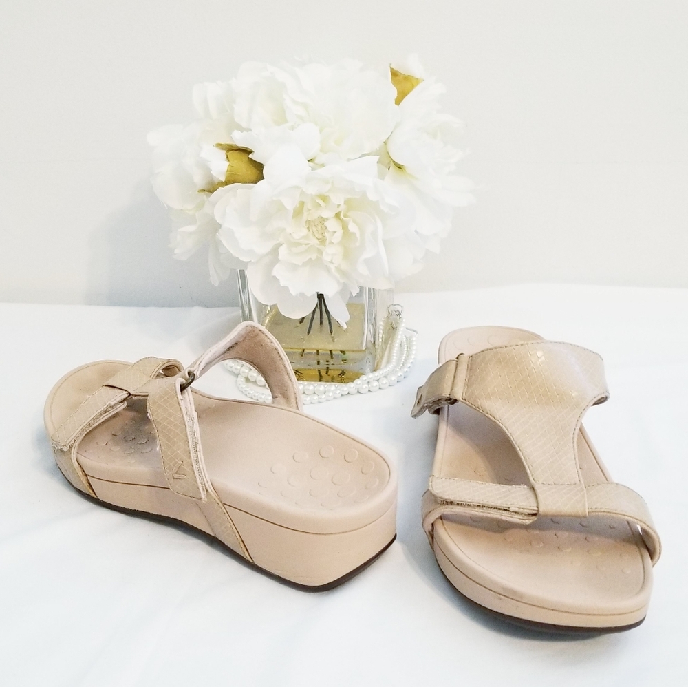 Vionic Ellie Slide Sandal - Picture 7 of 12